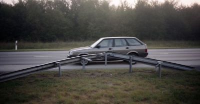 37-latek z dwoma promilami uderzył w barierę